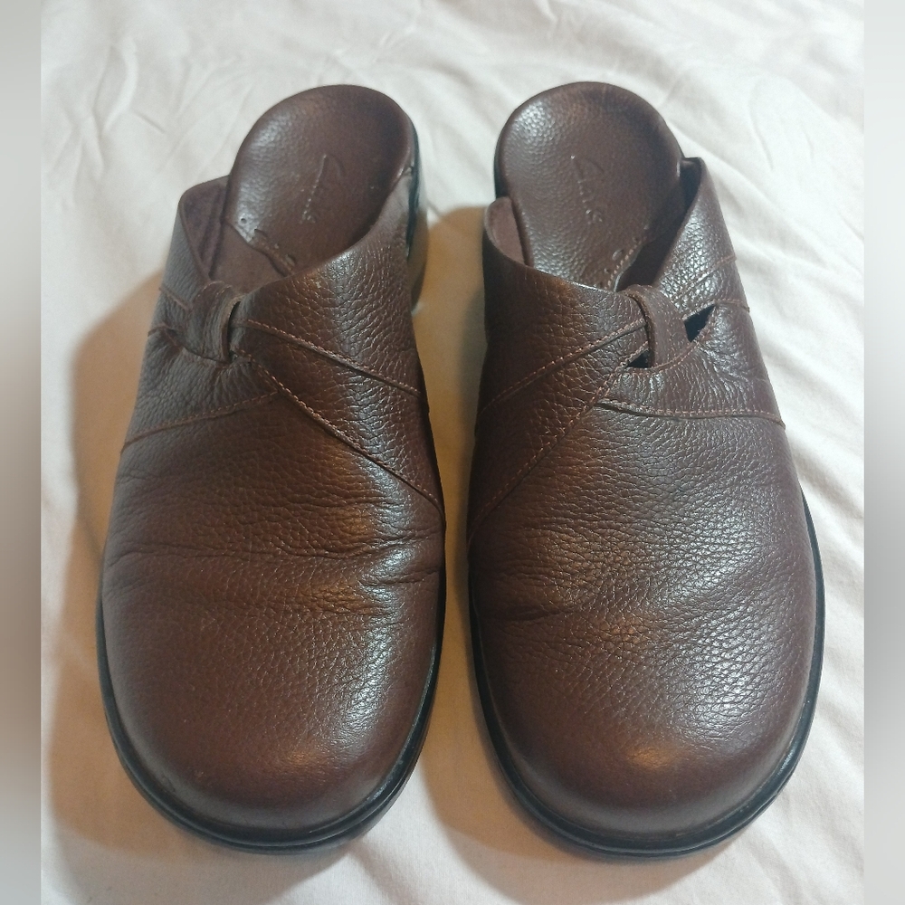 Clarks Womens Mules Dark Brown Size 8M Slip On Made In Brazil
